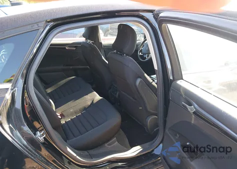 2016 Ford Fusion Se z USA, uszkodzony, nr VIN 3FA6P0HD8GR311978